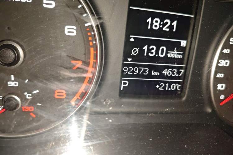 Used Audi Q3 2013 35 TFSI Comfort Model Odometer Close Up