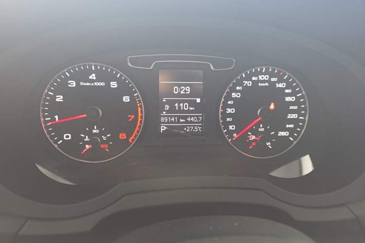 Used Audi Q3 2013 35 TFSI Ambition Edition Odometer Close Up