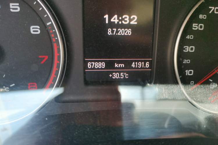 Used Audi Q3 2013 35 TFSI quattro Technology Edition Odometer Close Up