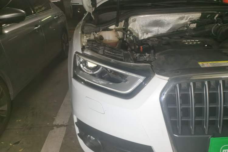 Used Audi Q3 2013 35 TFSI Comfort Model Right Front Headlight