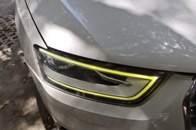 Used Audi Q3 2013 35 TFSI Comfort Model Right Front Headlight
