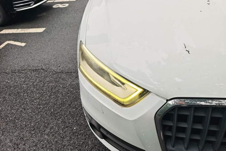 Used Audi Q3 2013 35 TFSI Comfort Model Right Front Headlight