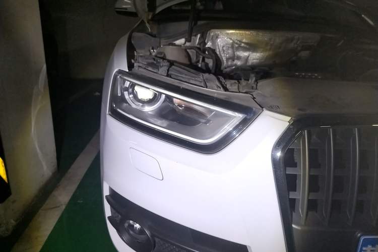Used Audi Q3 2013 35 TFSI Comfort Model Right Front Headlight