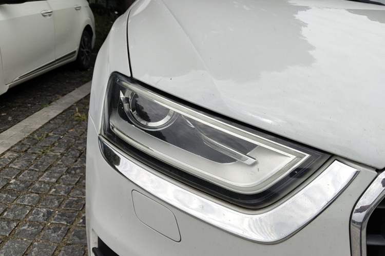 Used Audi Q3 2013 35 TFSI Comfort Model Right Front Headlight