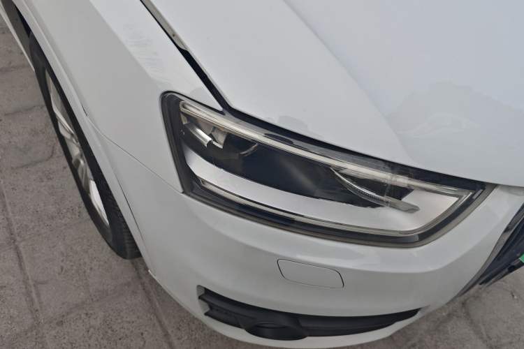 Used Audi Q3 2013 35 TFSI Ambition Edition Right Front Headlight