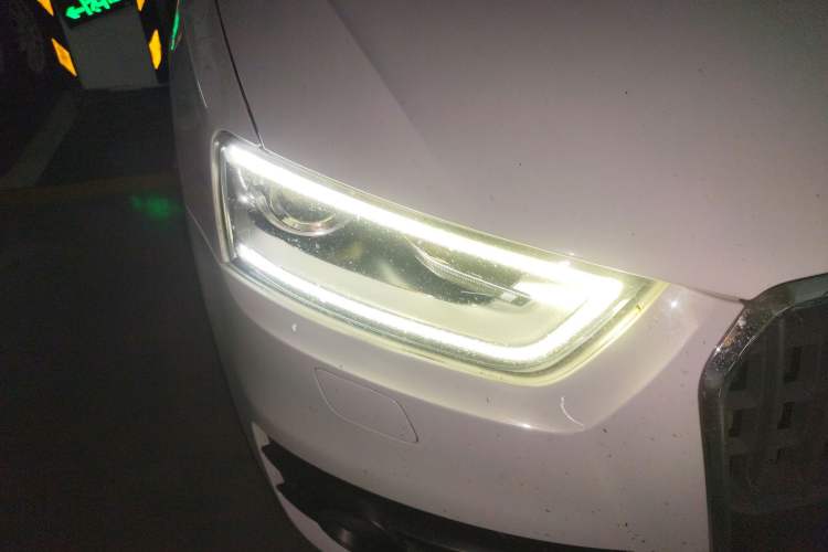 Used Audi Q3 2013 35 TFSI quattro Technology Edition Right Front Headlight