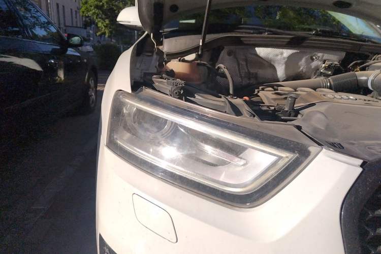 Used Audi Q3 2013 35 TFSI quattro Technology Edition Right Front Headlight