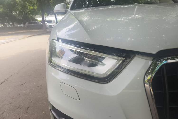 Used Audi Q3 2013 35 TFSI Comfort Model Right Front Headlight