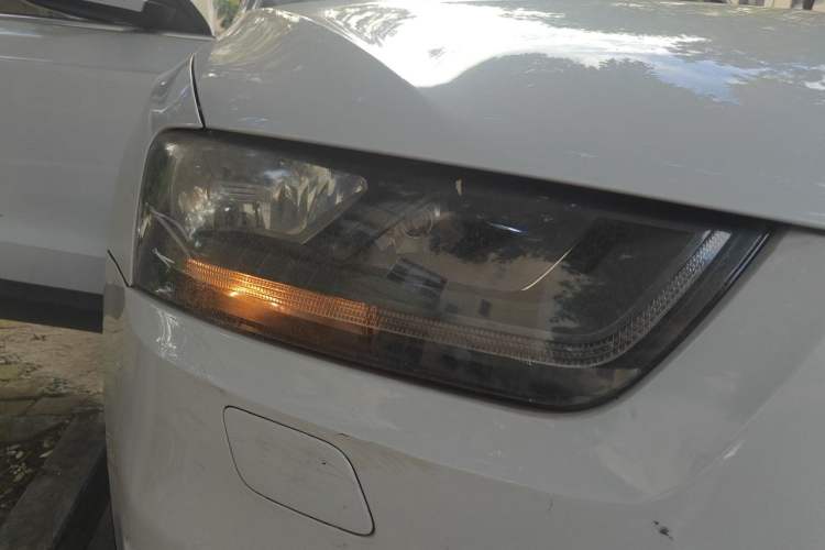 Used Audi Q3 2013 35 TFSI Ambition Edition Right Front Headlight