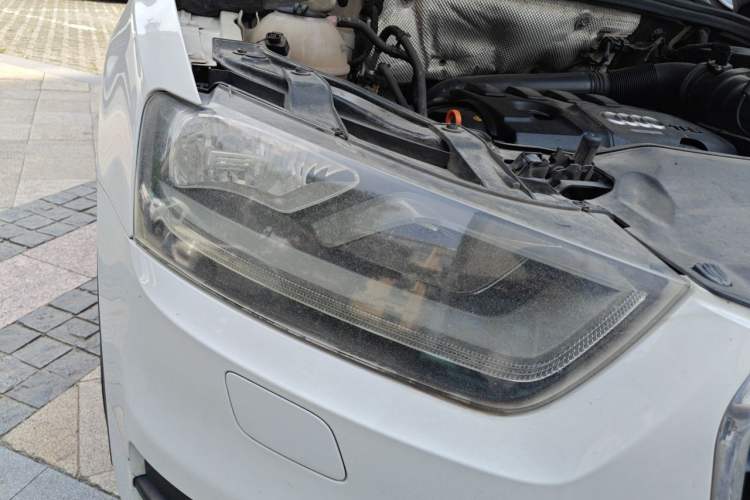 Used Audi Q3 2013 35 TFSI Ambition Edition Right Front Headlight