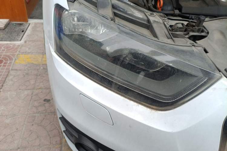Used Audi Q3 2013 35 TFSI Ambition Edition Right Front Headlight