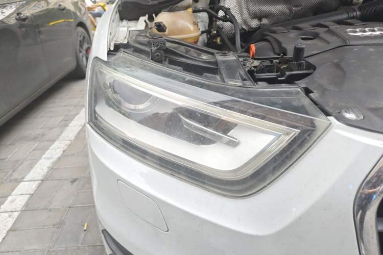Used Audi Q3 2013 35 TFSI quattro Technology Edition Right Front Headlight