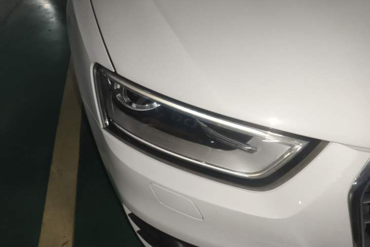 Used Audi Q3 2013 35 TFSI quattro Technology Edition Right Front Headlight