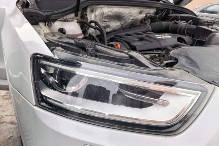 Used Audi Q3 2013 35 TFSI quattro Comfort Model Right Front Headlight