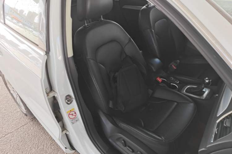 Used Audi Q3 2013 35 TFSI quattro Technology Edition Right Front Seat