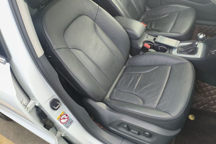 Used Audi Q3 2013 35 TFSI quattro Technology Edition Right Front Seat