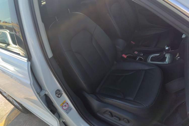 Used Audi Q3 2013 35 TFSI quattro Technology Edition Right Front Seat