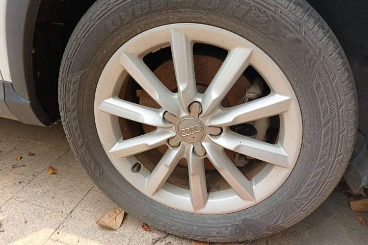 Used Audi Q3 2013 35 TFSI Ambition Edition Right Front Wheel Hub