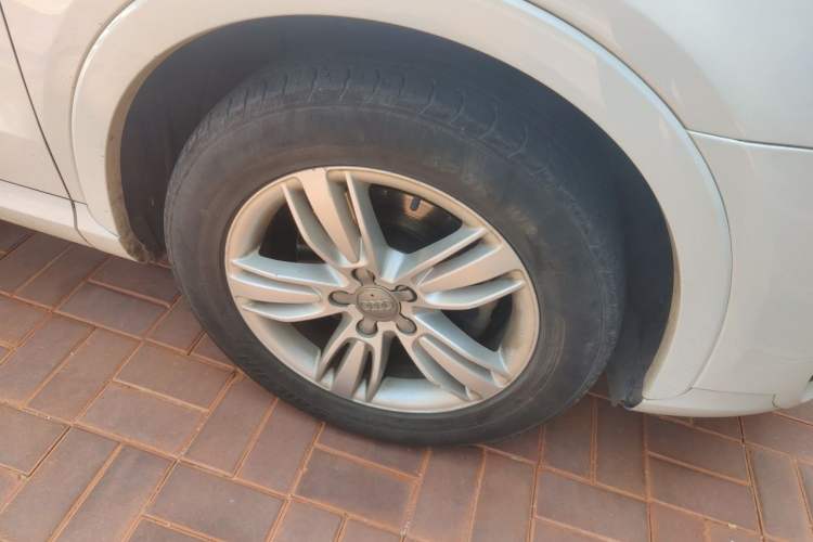 Used Audi Q3 2013 35 TFSI quattro Technology Edition Right Front Wheel Hub