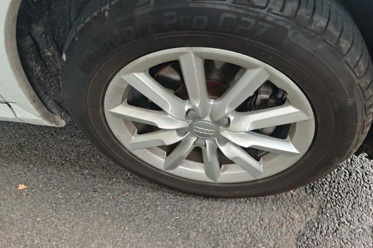 Used Audi Q3 2013 35 TFSI Ambition Edition Right Front Wheel Hub