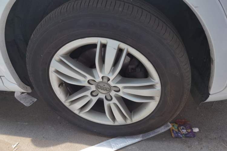 Used Audi Q3 2013 35 TFSI quattro Comfort Model Right Front Wheel Hub