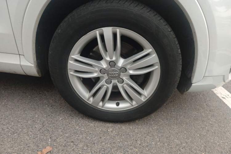 Used Audi Q3 2013 35 TFSI quattro Technology Edition Right Front Wheel Hub