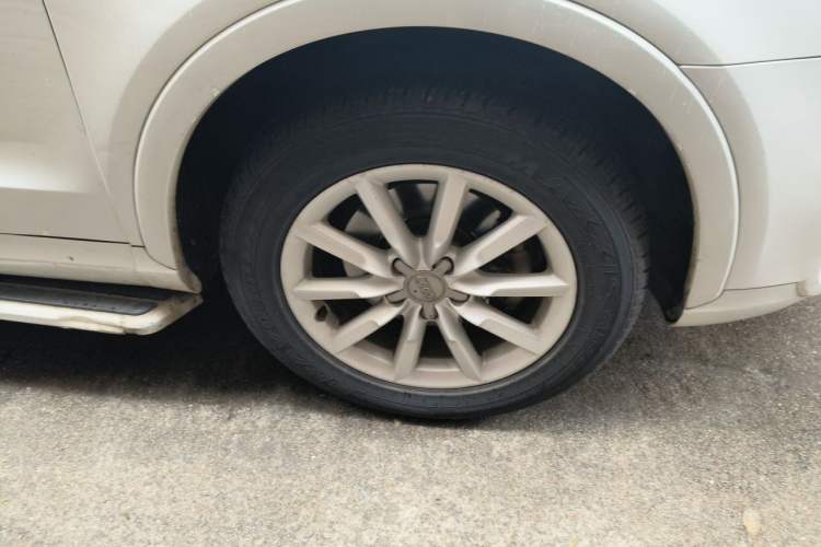 Used Audi Q3 2013 35 TFSI Ambition Edition Right Front Wheel Hub