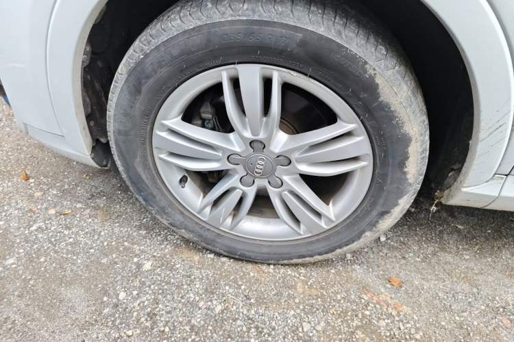 Used Audi Q3 2013 35 TFSI quattro Comfort Model Right Front Wheel Hub