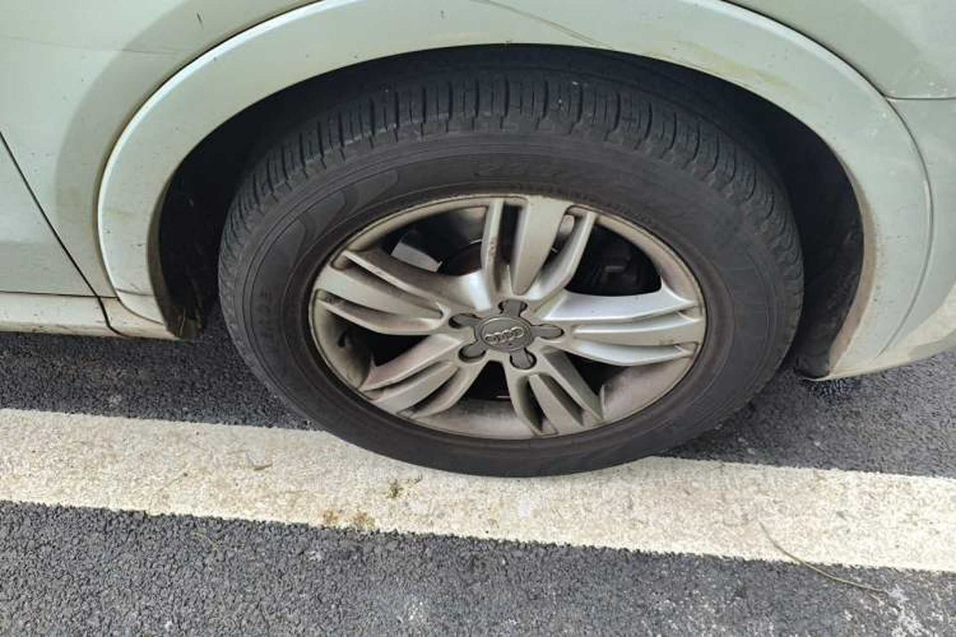Used Audi Q3 2013 35 TFSI Comfort Model Right Front Wheel Hub
