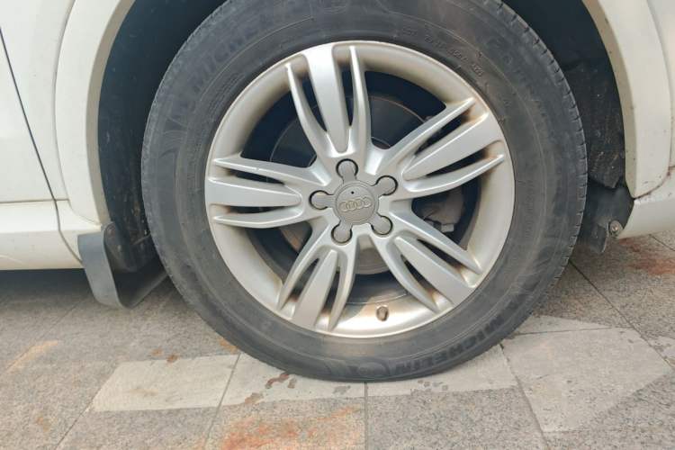 Used Audi Q3 2013 35 TFSI quattro Technology Edition Right Front Wheel Hub