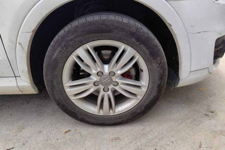 Used Audi Q3 2013 35 TFSI quattro Comfort Model Right Front Wheel Hub