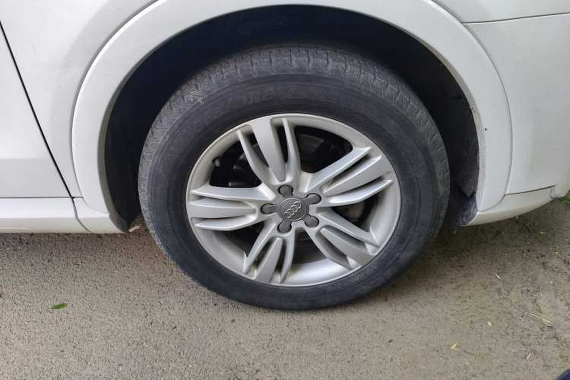 Used Audi Q3 2013 35 TFSI Comfort Model Right Front Wheel Hub