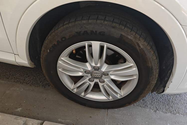 Used Audi Q3 2013 35 TFSI quattro Technology Edition Right Front Wheel Hub