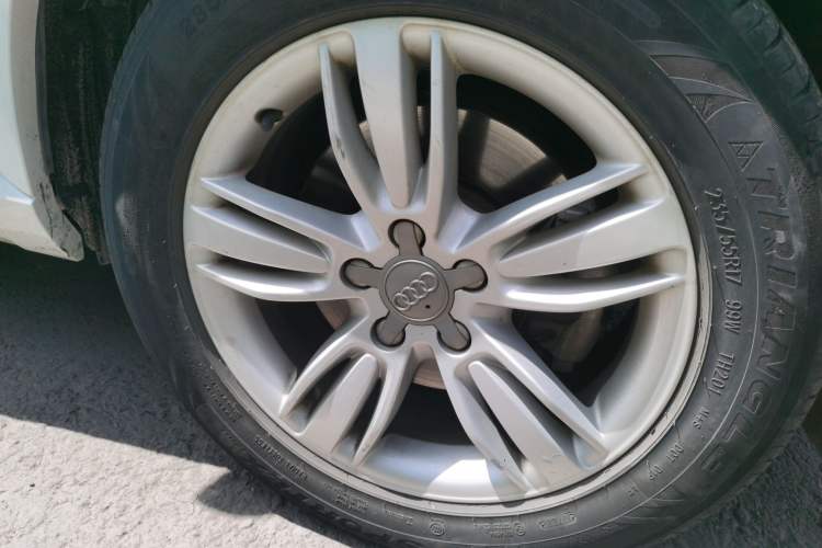 Used Audi Q3 2013 35 TFSI quattro Technology Edition Right Front Wheel Hub