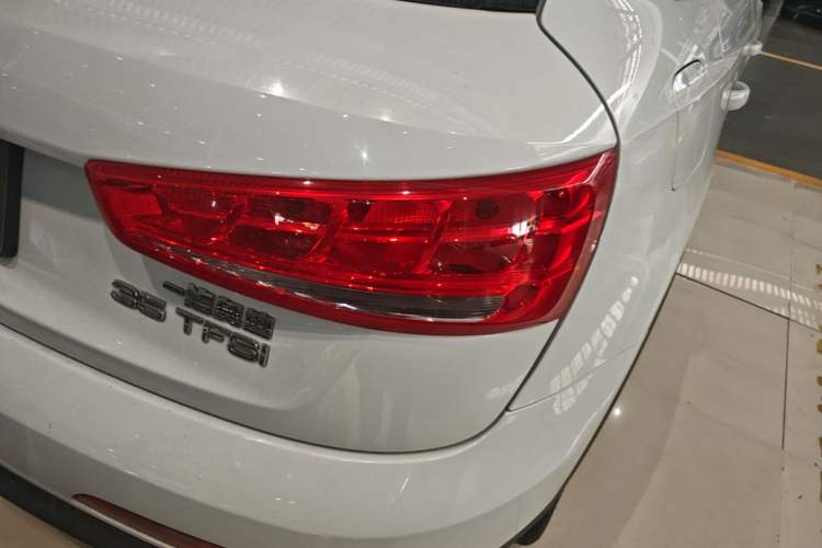 Used Audi Q3 2013 35 TFSI Ambition Edition Right Rear Taillight