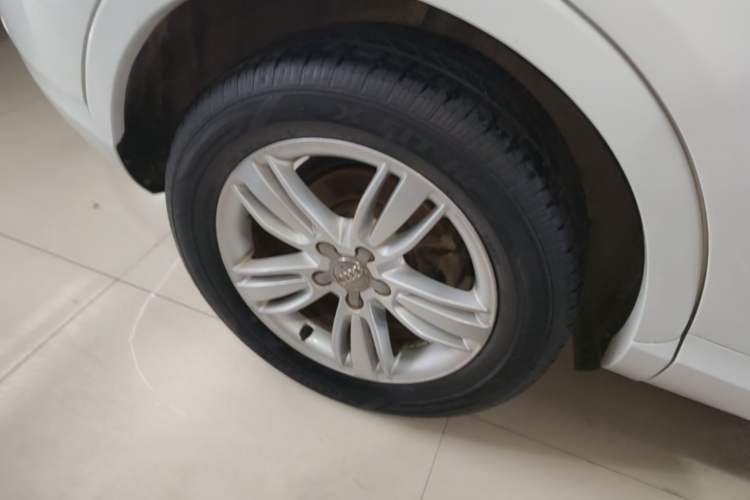 Used Audi Q3 2013 35 TFSI quattro Technology Edition Right Rear Wheel Hub