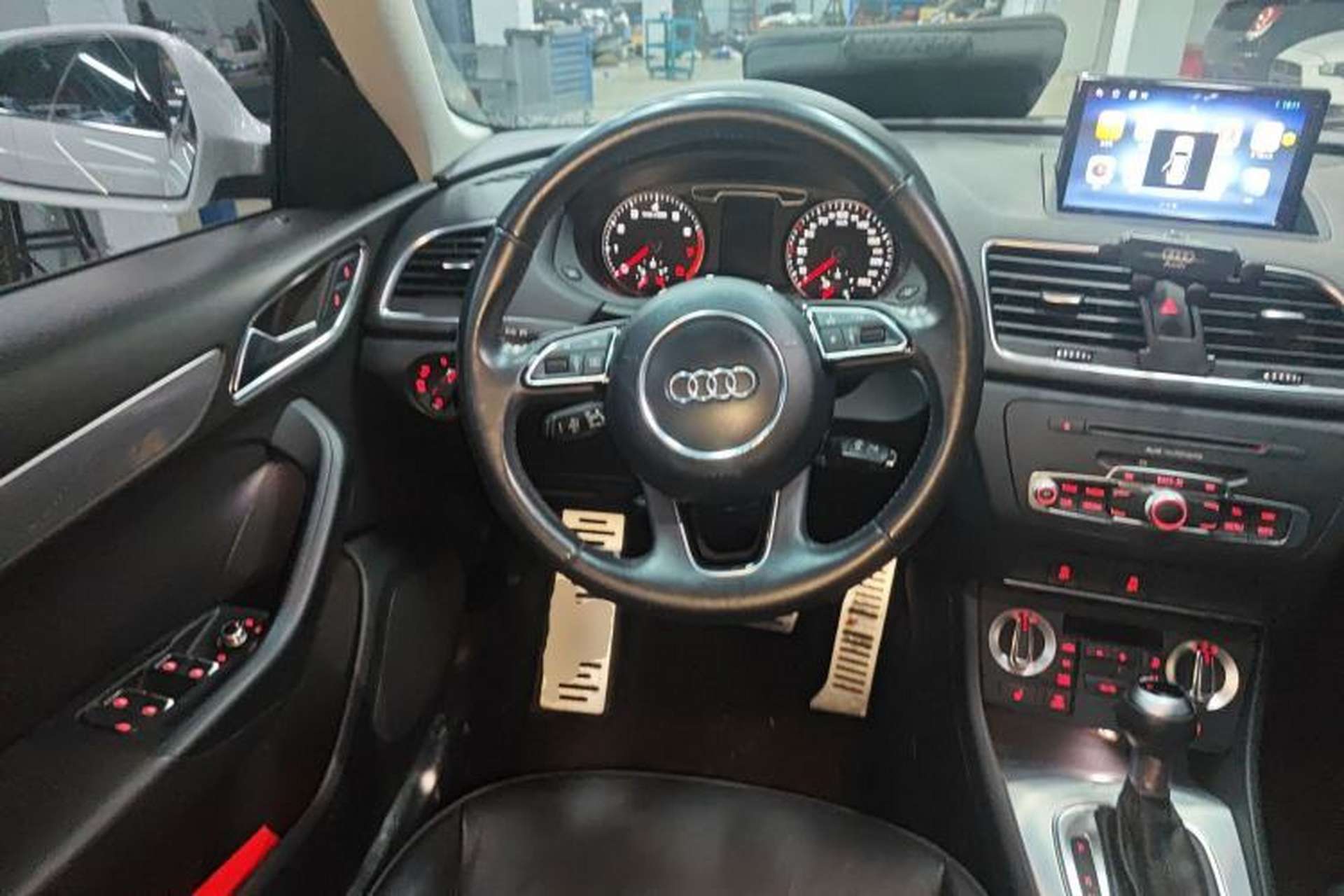 Used Audi Q3 2013 35 TFSI Comfort Model Steering Wheel