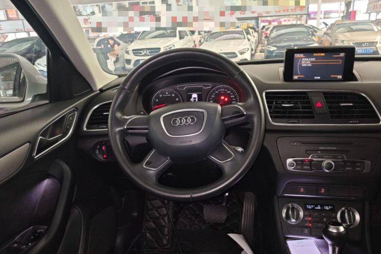 Used Audi Q3 2013 35 TFSI Ambition Edition Steering Wheel