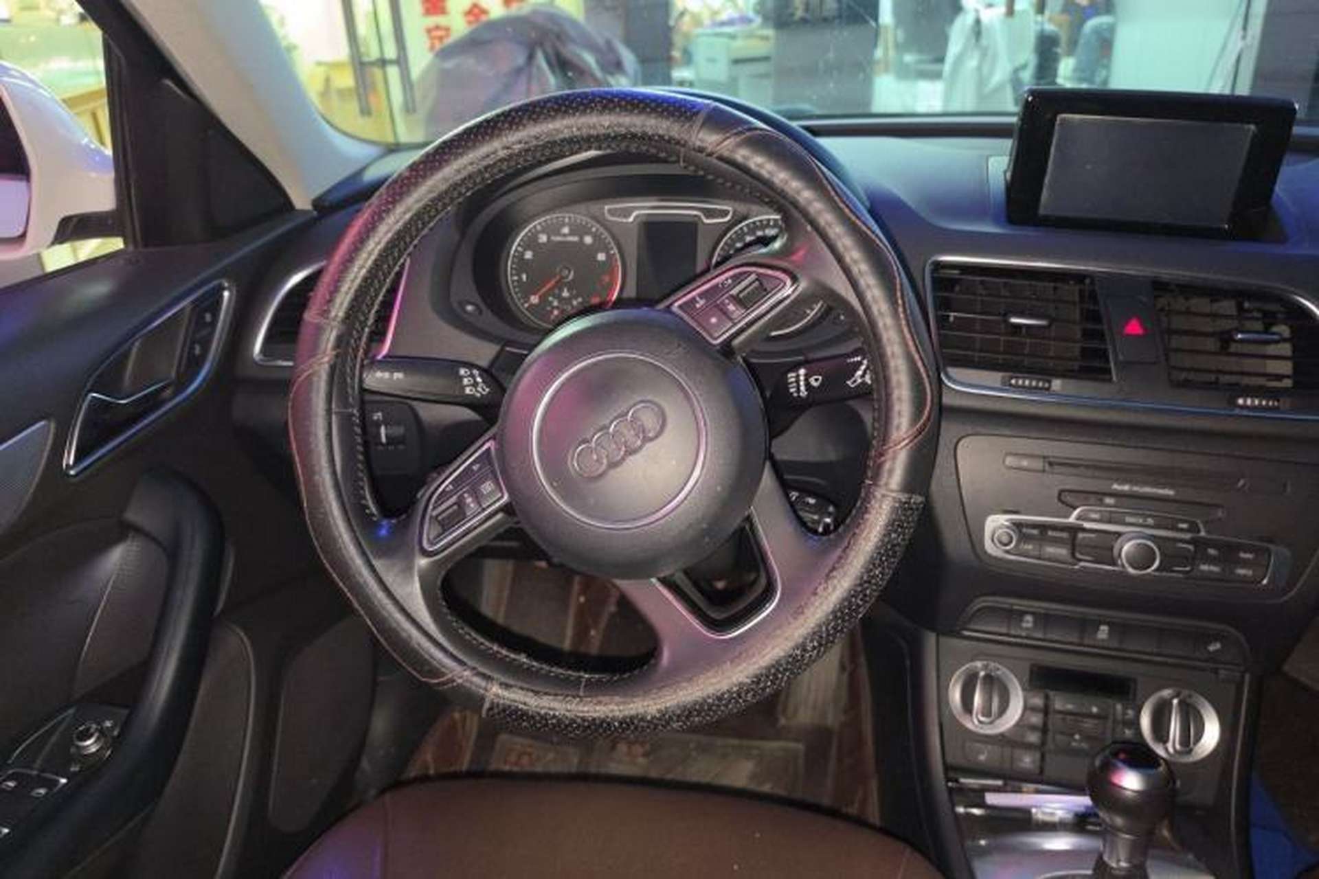 Used Audi Q3 2013 35 TFSI quattro Technology Edition Steering Wheel
