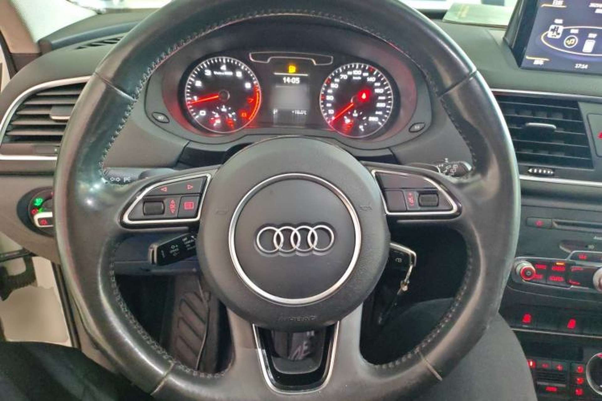 Used Audi Q3 2013 35 TFSI Comfort Model Steering Wheel