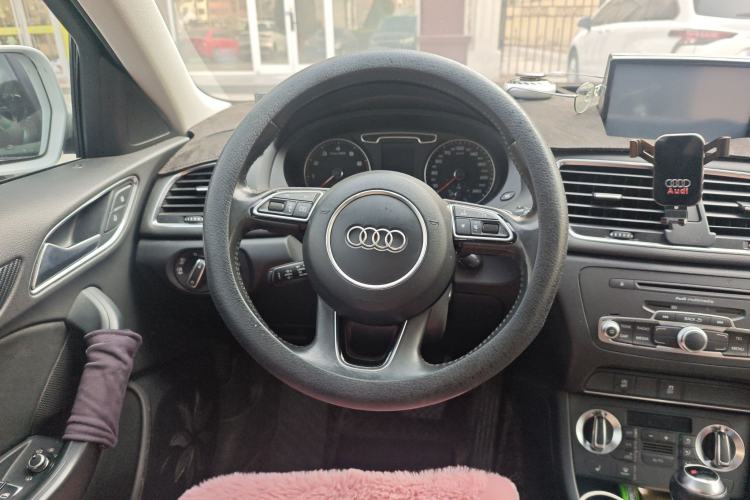 Used Audi Q3 2013 35 TFSI Ambition Edition Steering Wheel