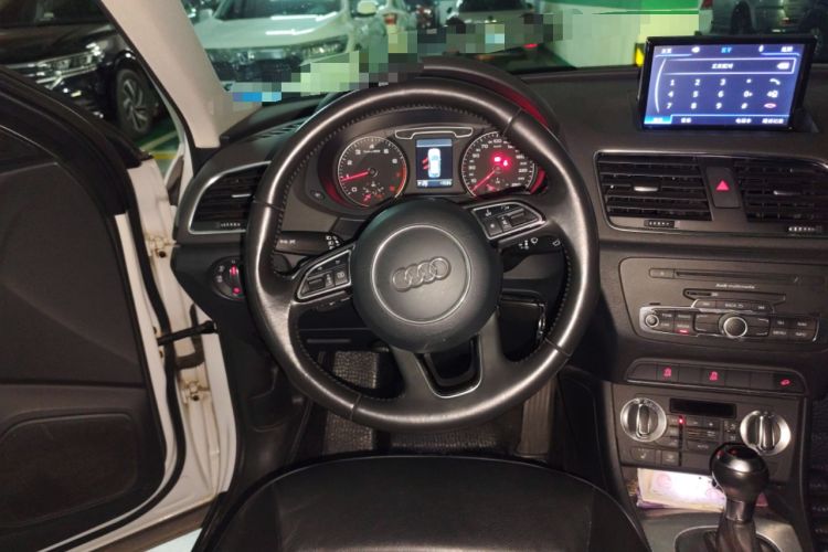 Used Audi Q3 2013 35 TFSI quattro Technology Edition Steering Wheel