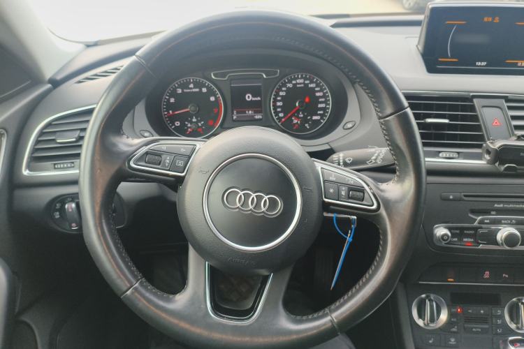 Used Audi Q3 2013 35 TFSI quattro Technology Edition Steering Wheel