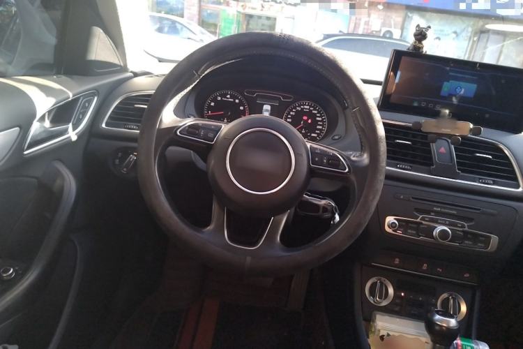 Used Audi Q3 2013 35 TFSI quattro Technology Edition Steering Wheel