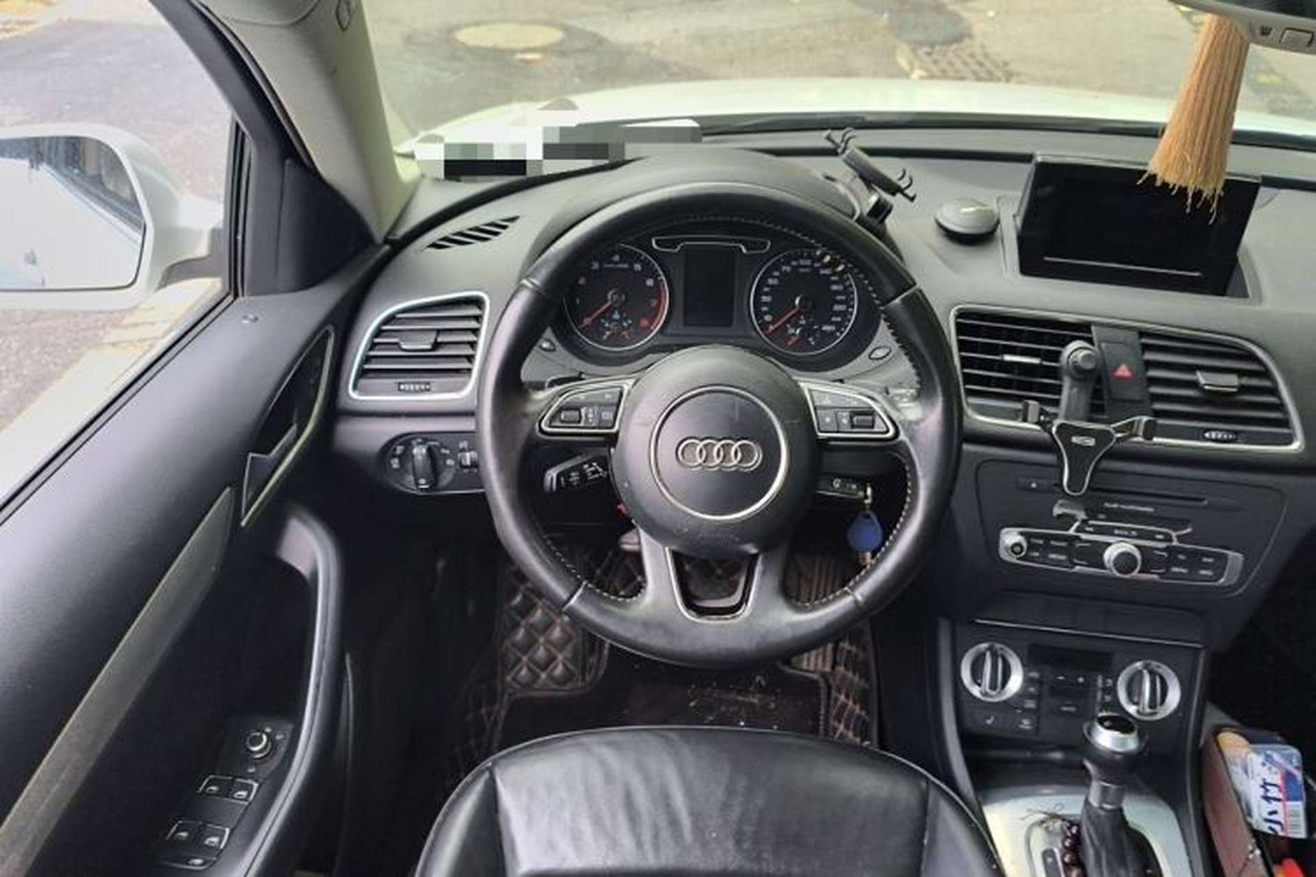 Used Audi Q3 2013 35 TFSI Comfort Model Steering Wheel