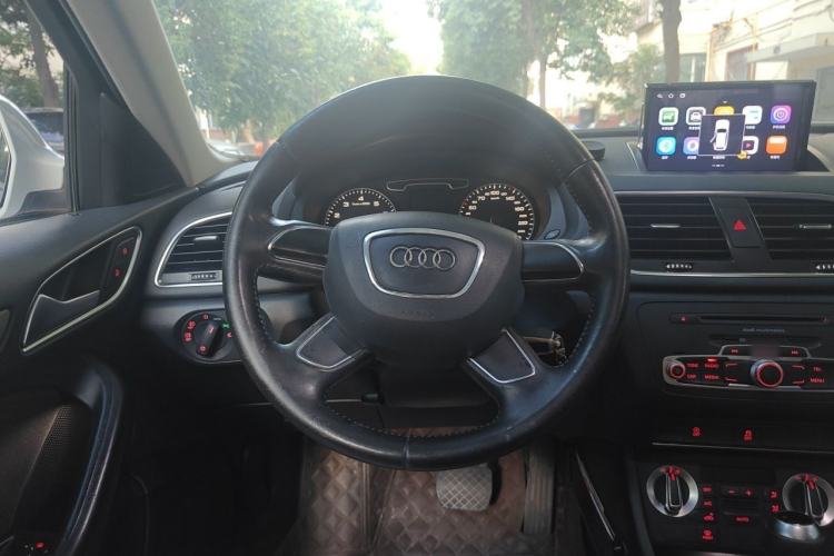 Used Audi Q3 2013 35 TFSI Ambition Edition Steering Wheel