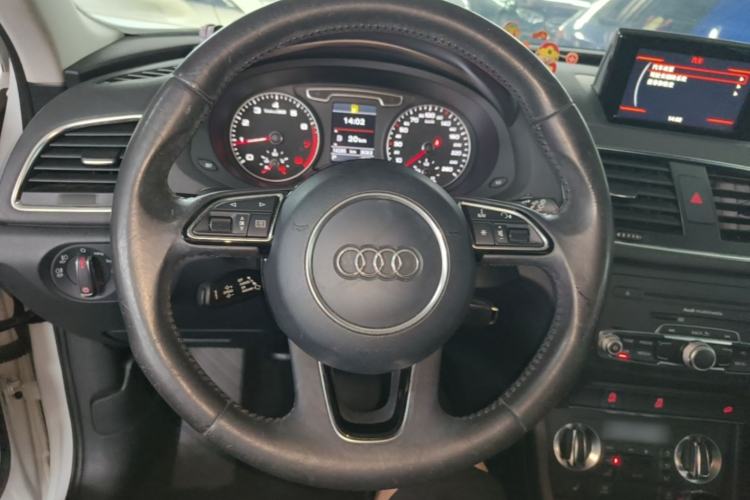 Used Audi Q3 2013 35 TFSI quattro Technology Edition Steering Wheel