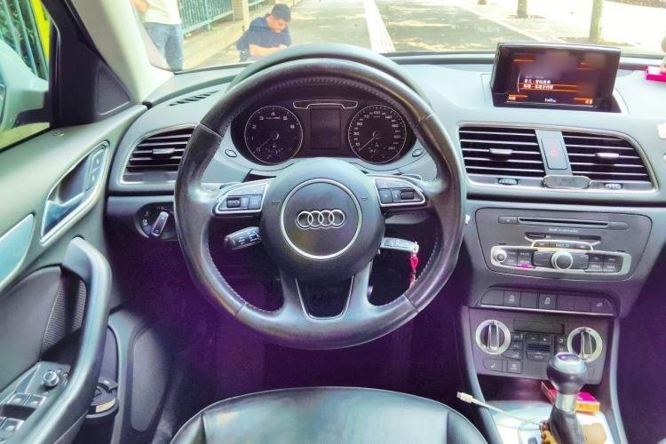 Used Audi Q3 2013 35 TFSI quattro Technology Edition Steering Wheel