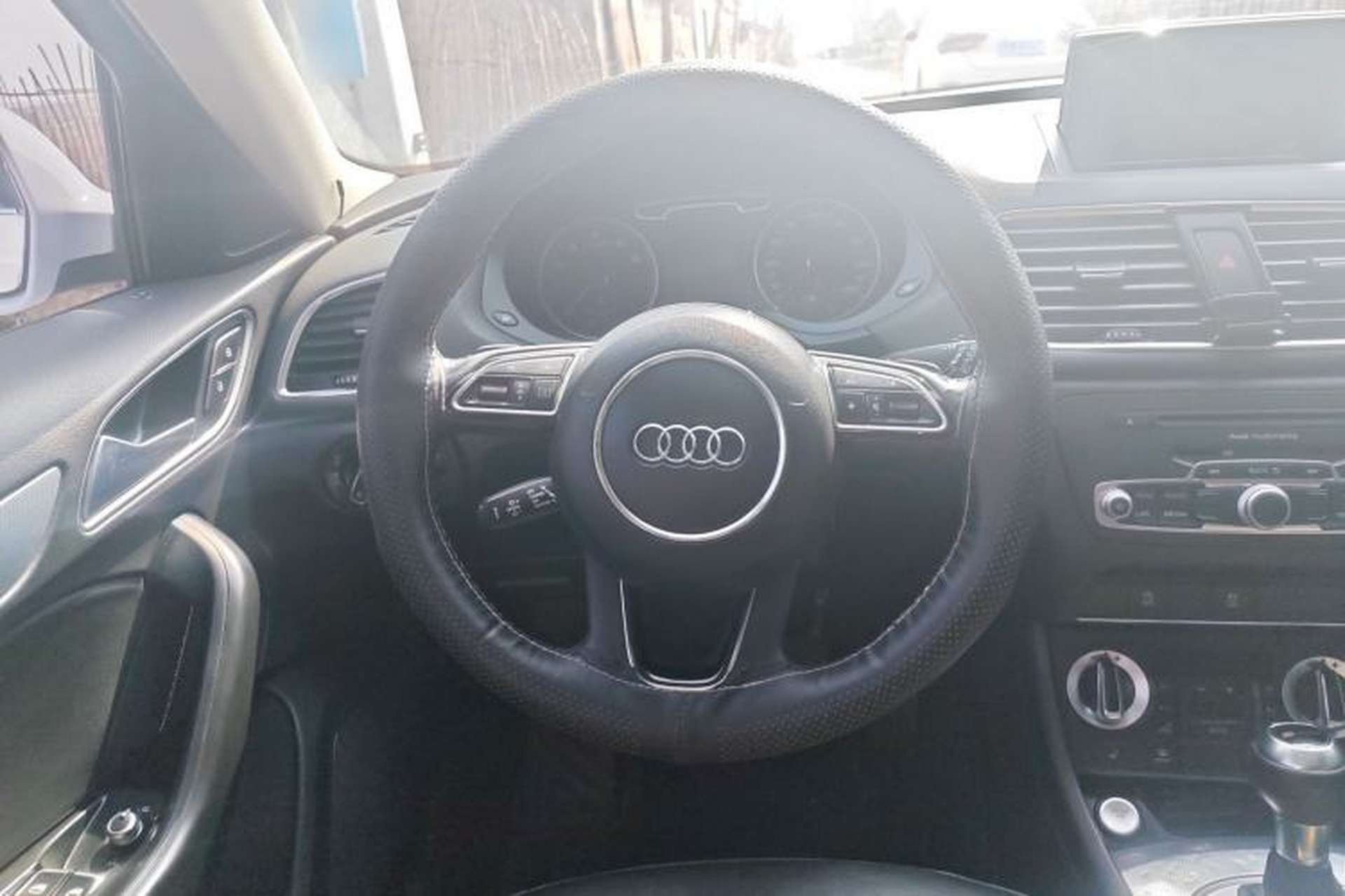 Used Audi Q3 2013 35 TFSI Comfort Model Steering Wheel