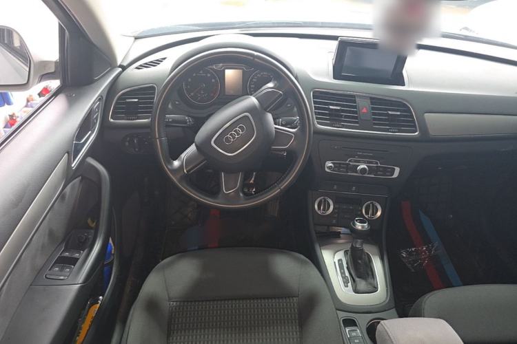 Used Audi Q3 2013 35 TFSI Ambition Edition Steering Wheel